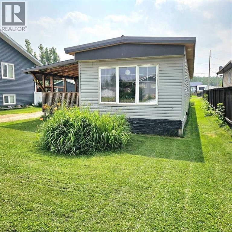 Property Photo: 9821 101 Ave AB T0A 2T0
