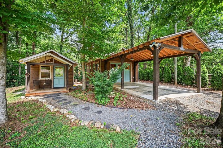 Property Photo: 118 Lutomma Circle NC 28270
