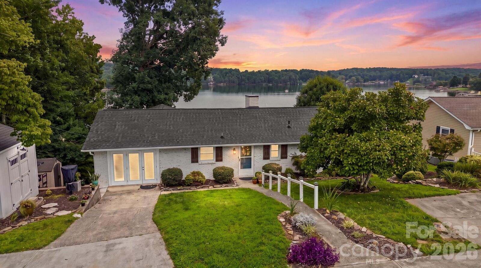 Property Photo: 220 Lakeshore Lane NC 28681