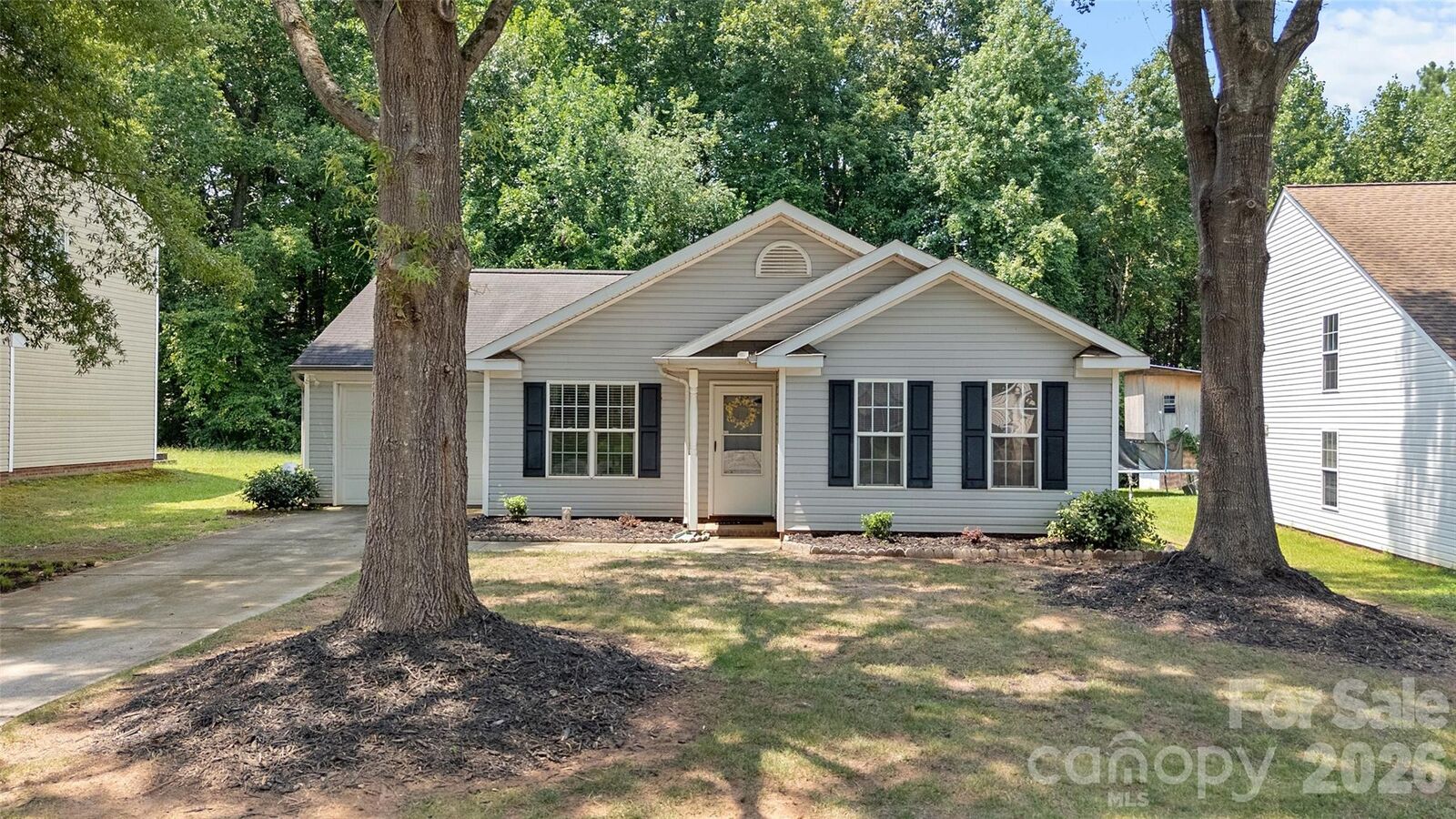 Property Photo:  8019 Shiny Meadow Lane  NC 28215 