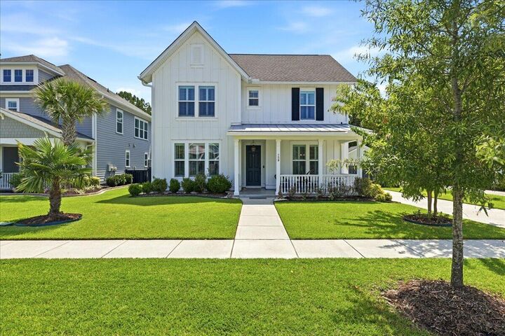 Property Photo:  158 Hewitt Street  SC 29486 