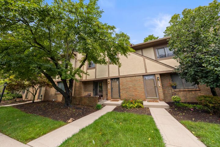Property Photo:  3262 Brookview Way  OH 43221 