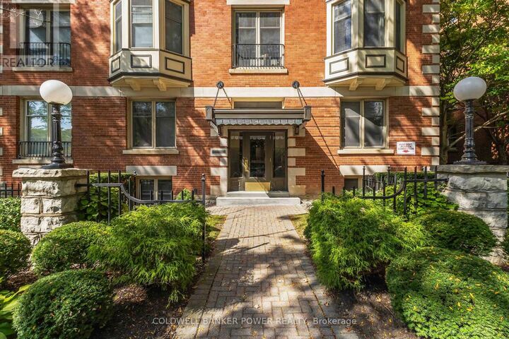 460 Wellington Street 308 — photo 1