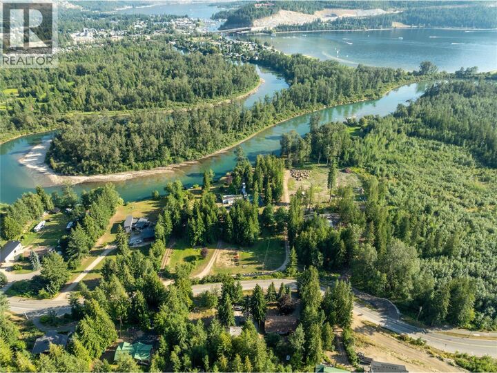 Property Photo: 8 Old Town Road BC V0E 2V4