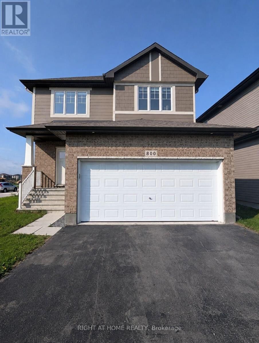 Property Photo:  800 Paseana Place  ON K2V 0P7 