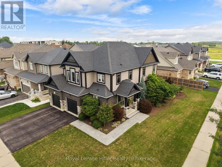 Property Photo:  15 Robertson Drive  ON N5A 0C8 