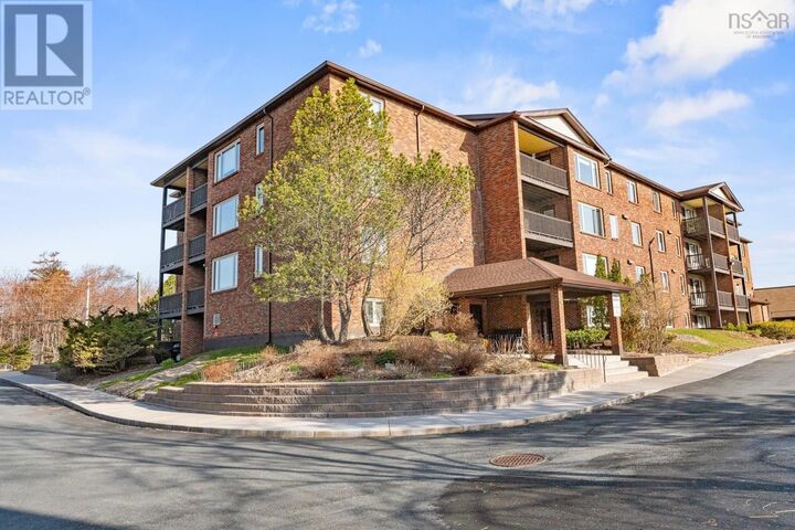 64 Cumberland Drive 402 — photo 1