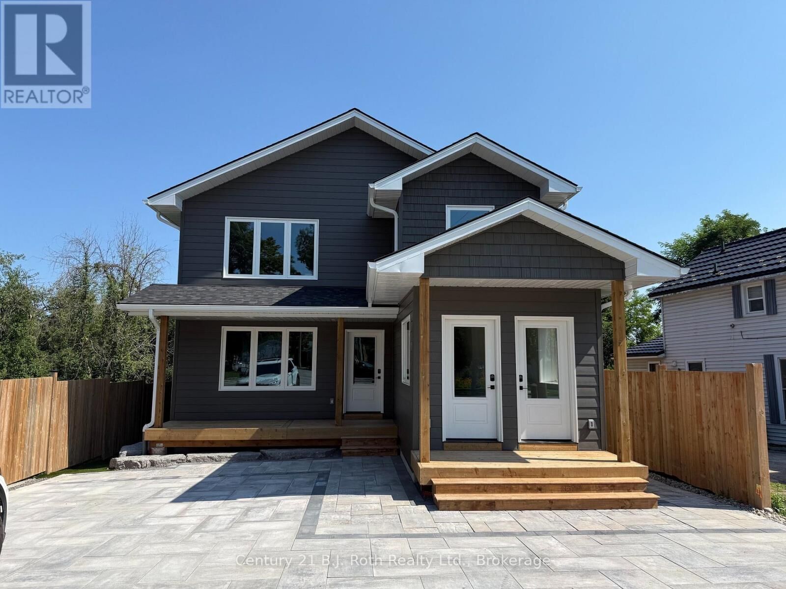 Property Photo: 165 Barrie Road 1 (Main) ON L3V 2P6