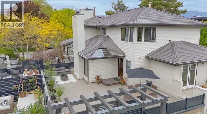 414 West Avenue 11 — photo 1