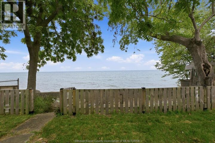 Property Photo:  1437 Heritage Road  ON N9Y 2E6 