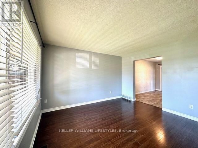 Property Photo: 4 Golding Place ON N5R 6B6