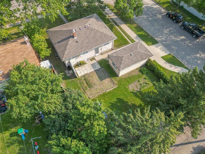 Photo de la propriété:  2204 Richmond Avenue  MB R7B 0T6 