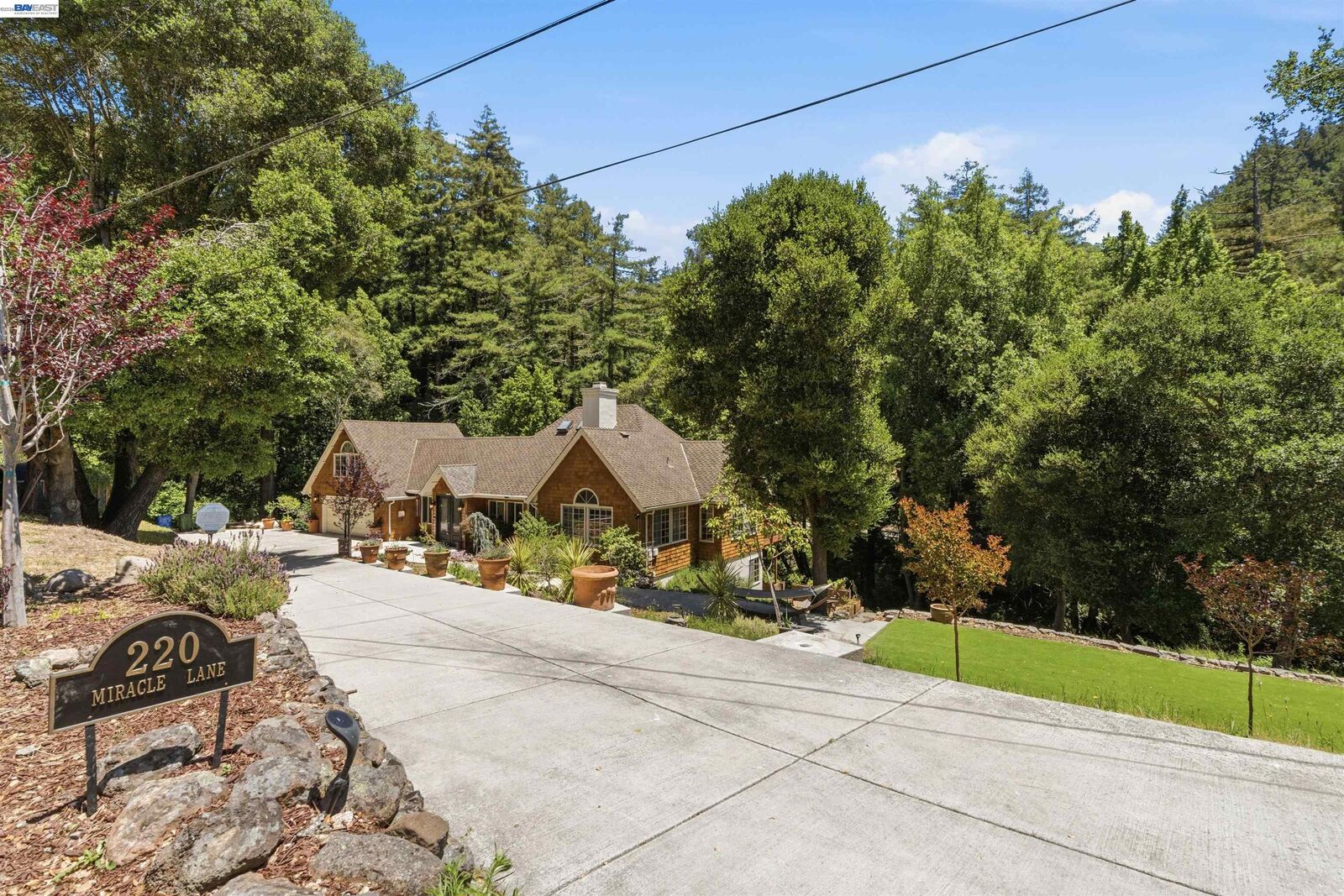Property Photo: 220 Miracle Ln CA 95060