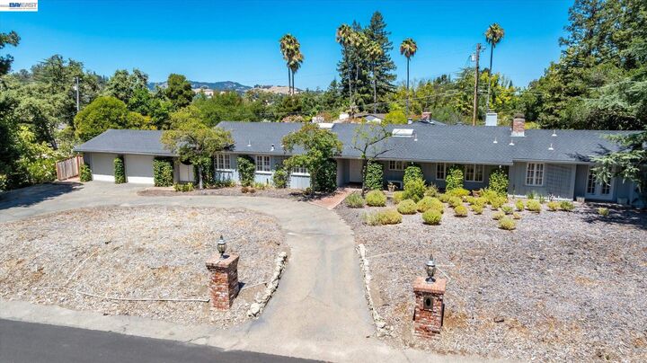Property Photo:  16 Crest Estate Dr  CA 94507 