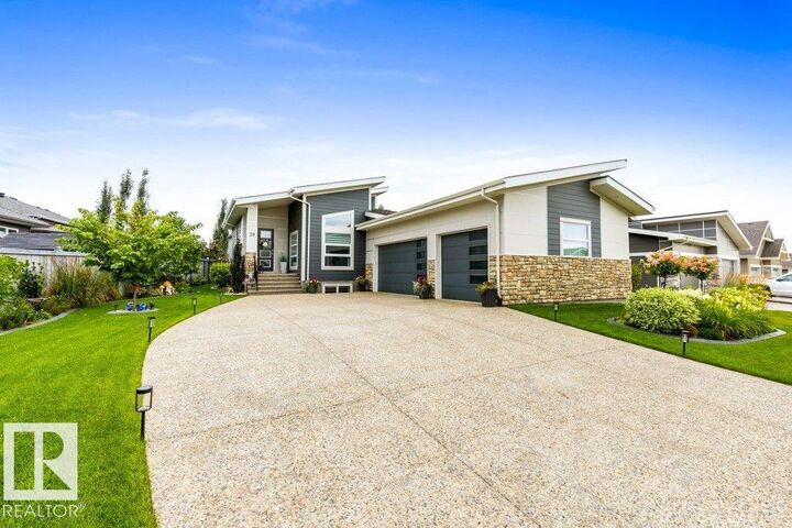 Property Photo: 28 Legacy Terrace AB T8N 7R3