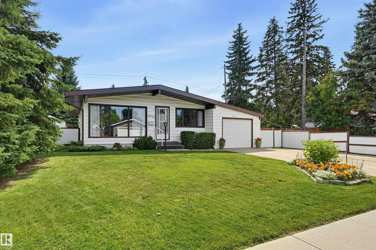 Property Photo: 14711 82 Avenue NW AB T5R 3R7