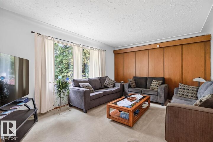 Property Photo:  9419 65 Avenue NW  AB T6E 0K1 
