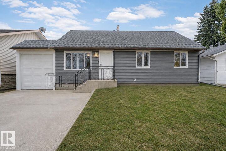 5210 51 Avenue — photo 1