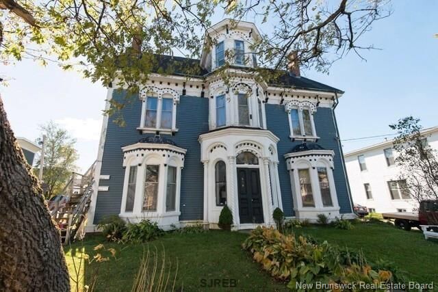 Property Photo: 406-408 Algonquin Place NB E2M 1N2