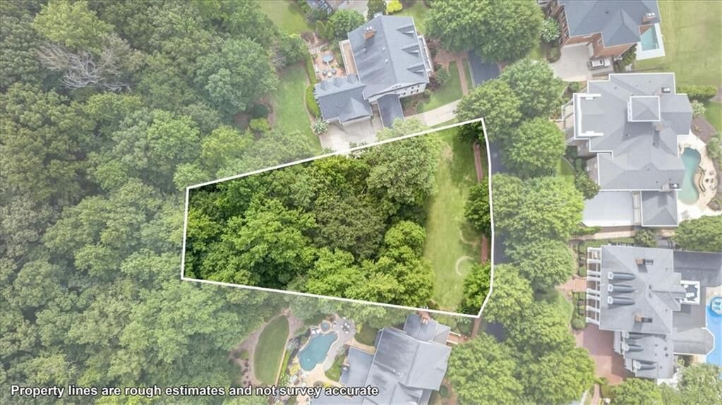 Property Photo: 3119 W Addison Drive GA 30022