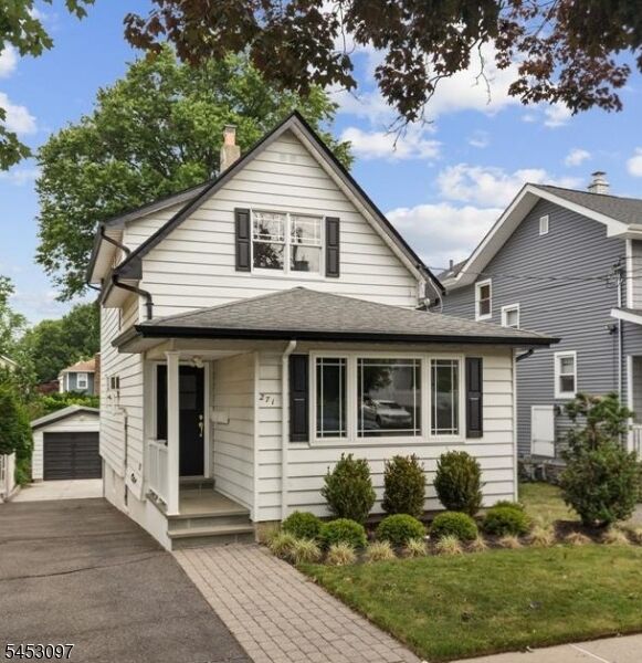 Property Photo: 271 Travers Pl NJ 07071