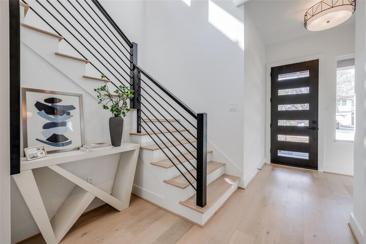 Property Photo:  1120 Welch Street  TX 77006 