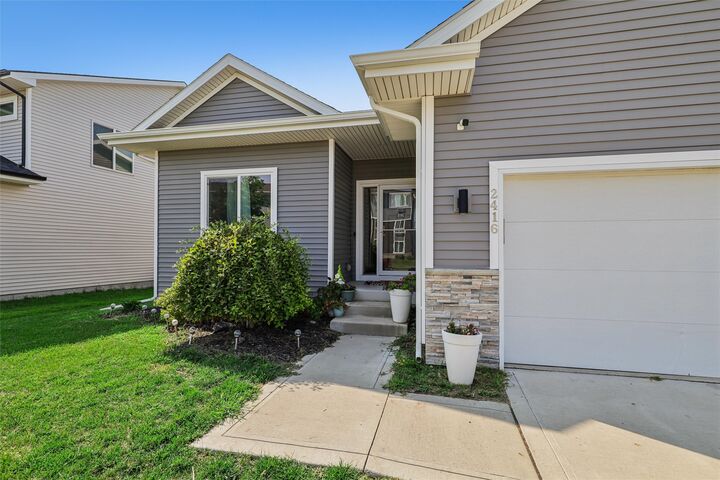 Property Photo:  2416 Paine Street NE  IA 50035 
