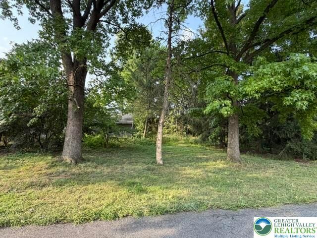 Property Photo:  5829 Hill Drive  PA 18104 