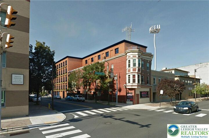 Property Photo: 19 N 11th Street PA 18101