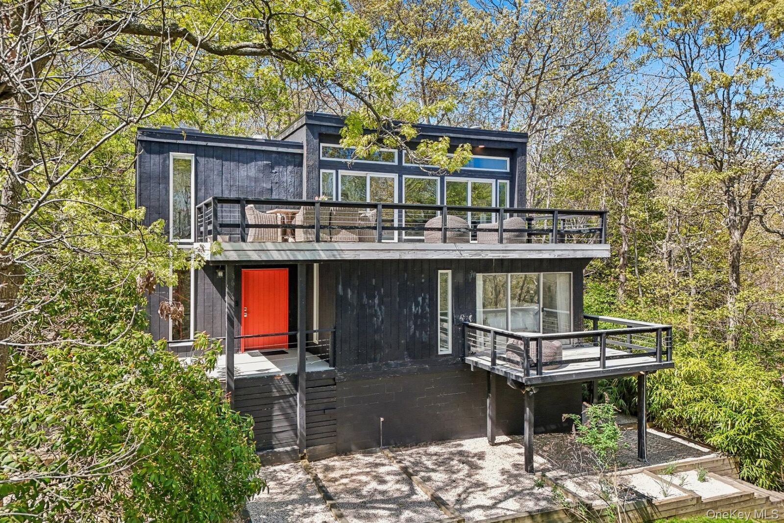 Property Photo:  15 Elm Lane  NY 11954 