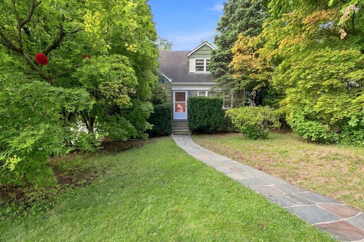 Property Photo:  26 Reynolds Place  NY 10583 