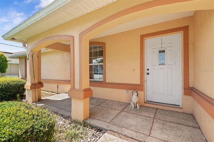 Property Photo:  52 Fenwick Lane  FL 32137 