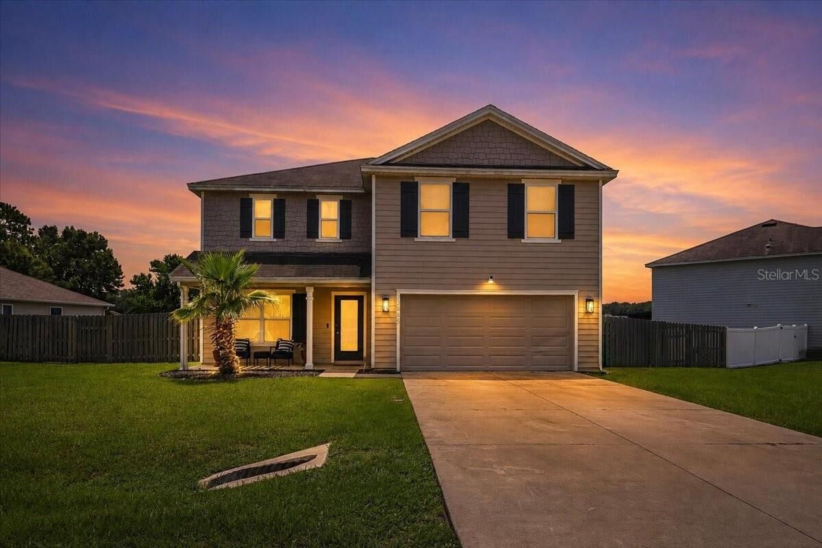 Property Photo: 22885 NW 197th Place FL 32643