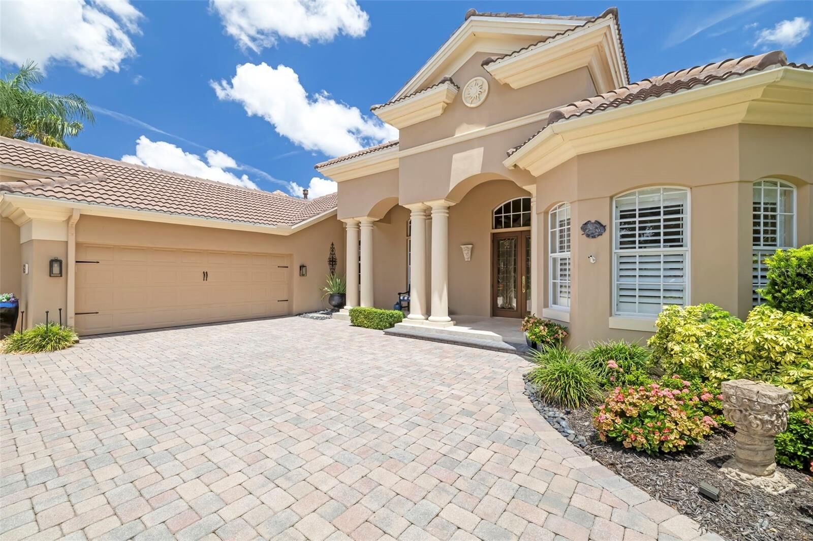 Property Photo: 7215 Chatsworth Court FL 34201