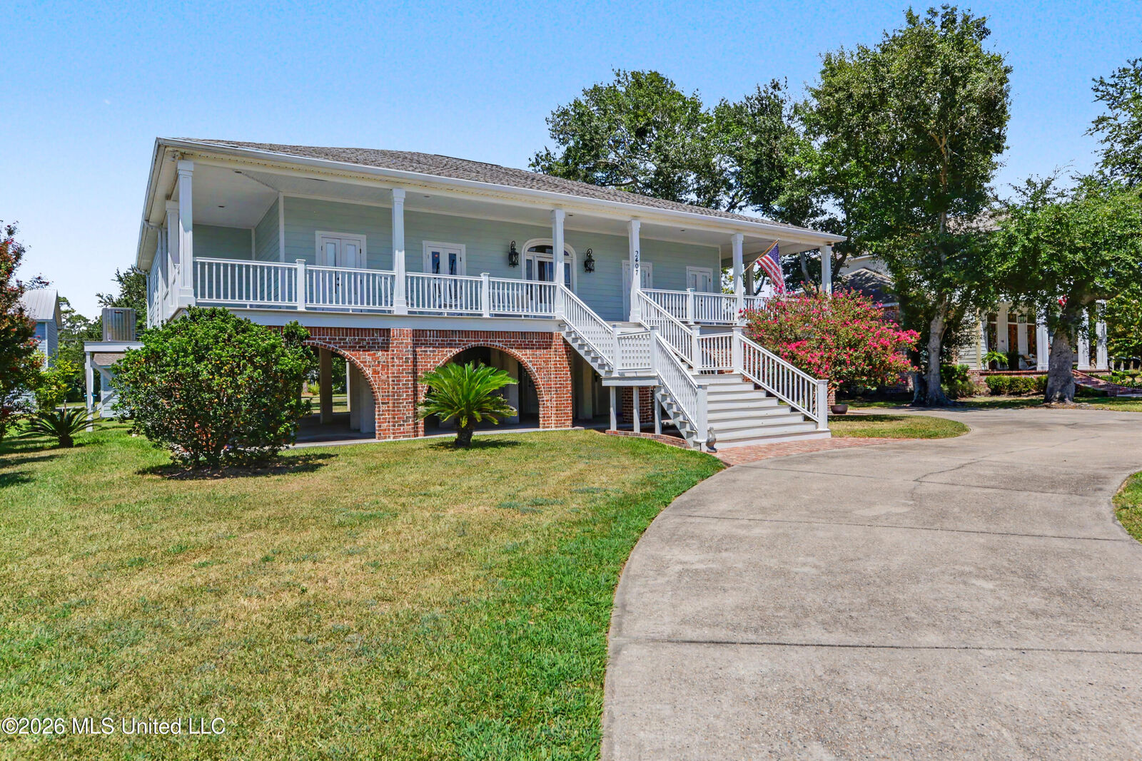 Property Photo:  2407 Washington Avenue  MS 39567 
