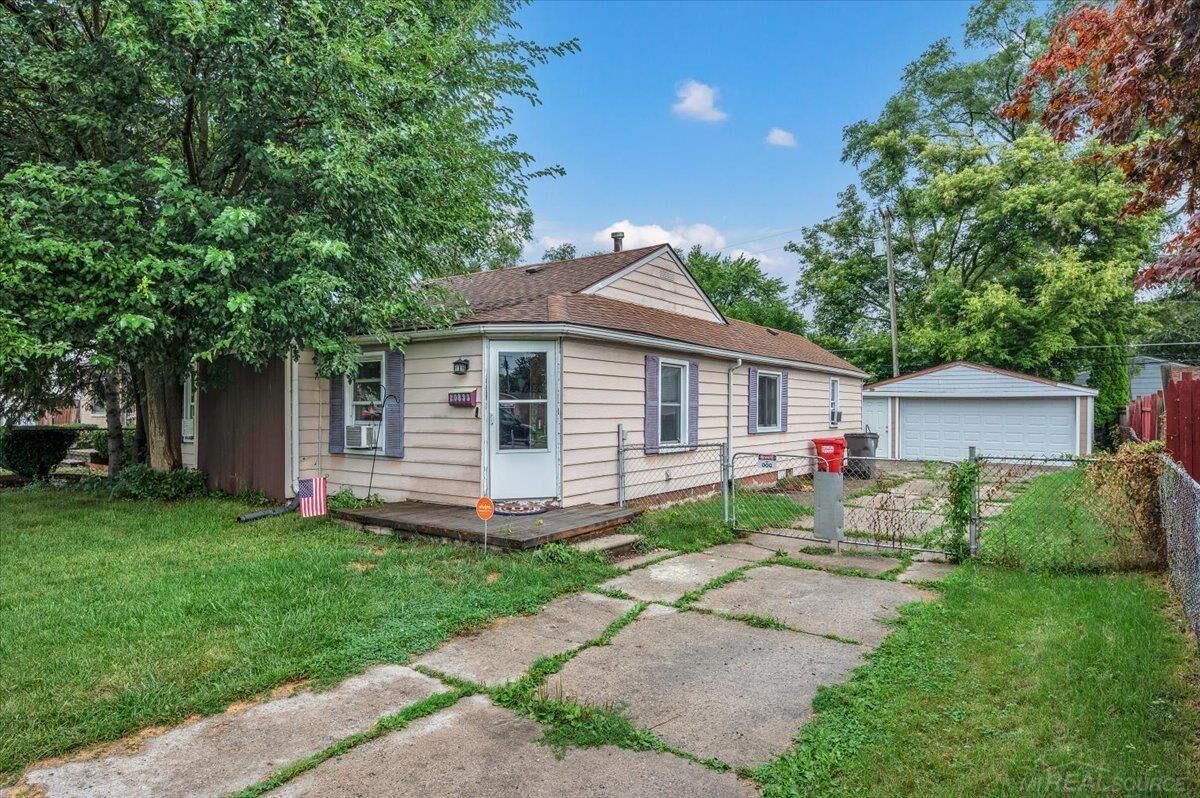 Property Photo: 20833 Woodward Drive MI 48035
