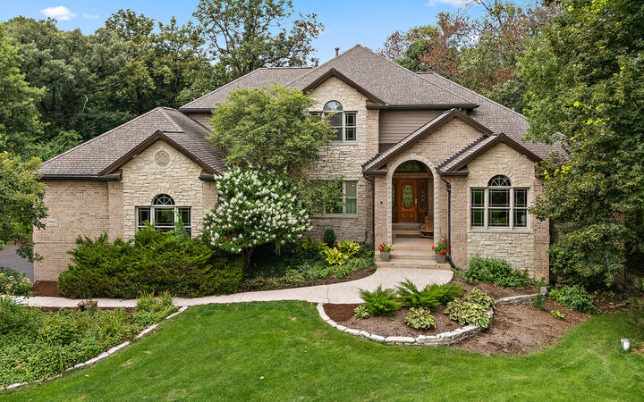 Property Photo: 19412 S Woodedge Lane IL 60448