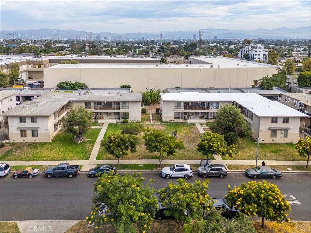 Property Photo:  5713 Corbett  CA 90016 