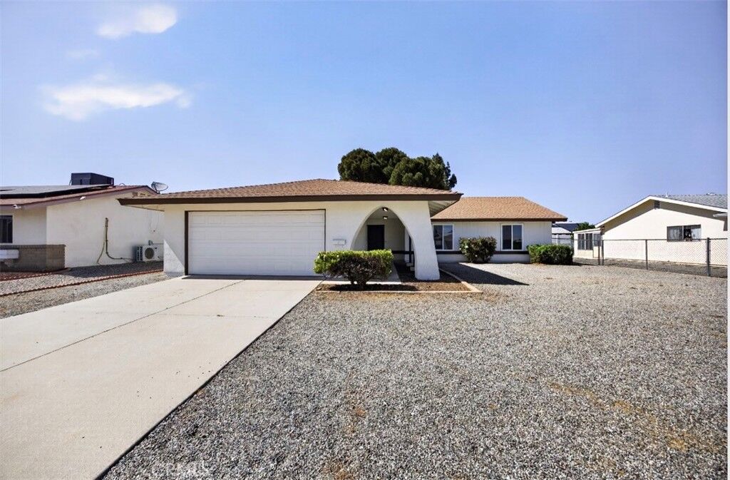 Property Photo: 26170 Lancaster CA 92586