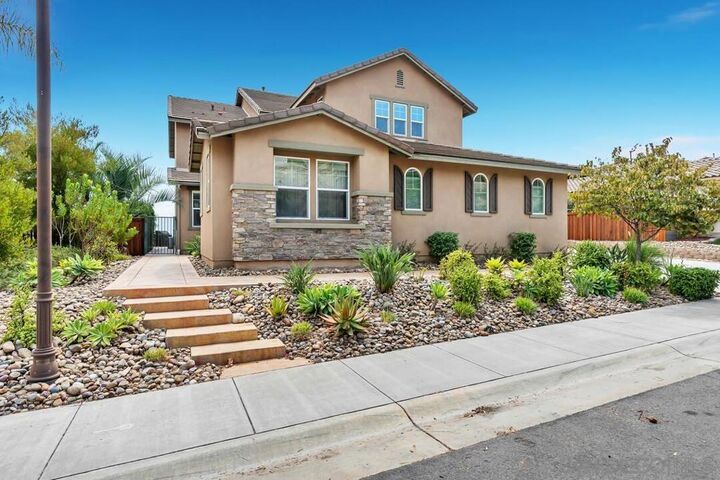 Property Photo:  5282 Bella Vista St  CA 92071 
