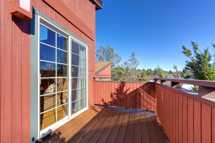 Property Photo:  197 Blackberry Court 10  CA 95603 