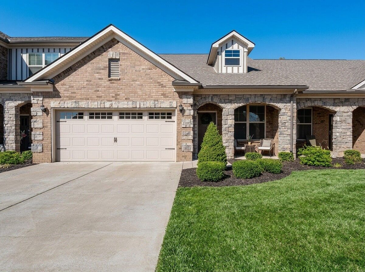 Property Photo: 2109 Halfmoon Way TN 37130
