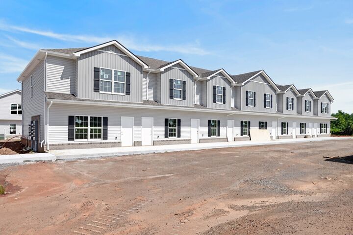 Property Photo: 299 Summitcrest Drive M2 - M7 TN 37040