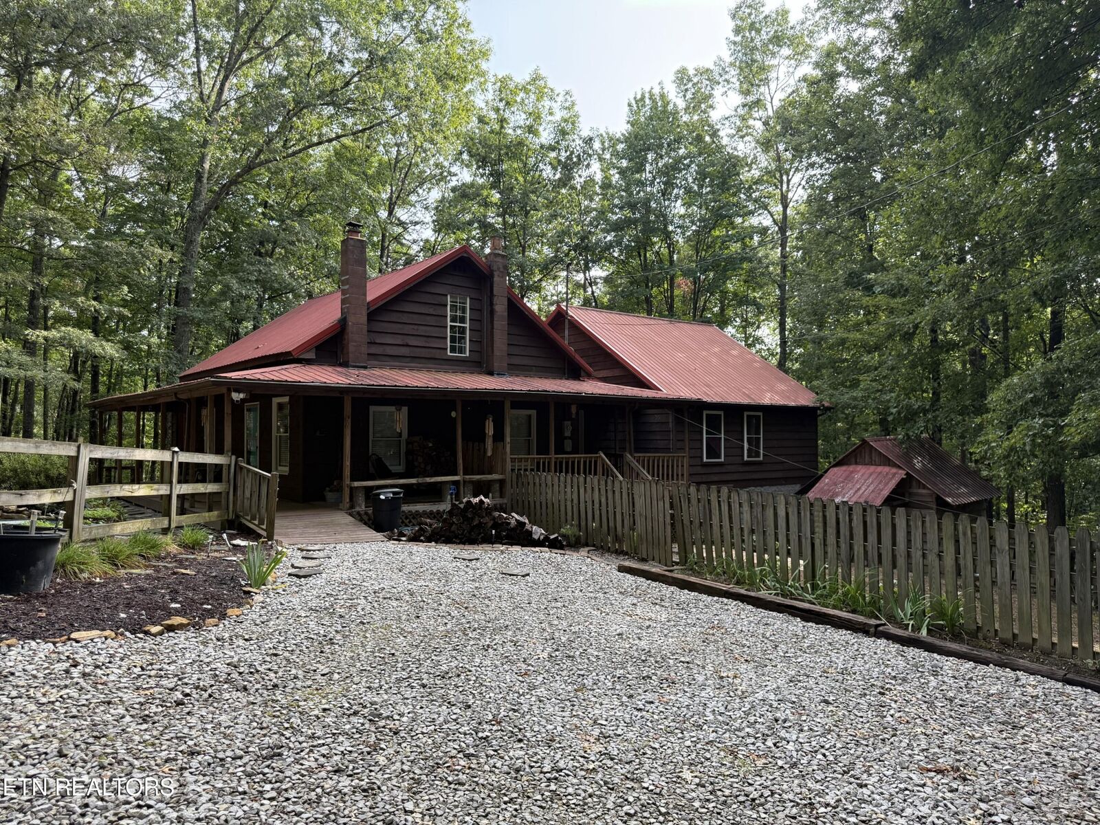 Property Photo:  360 Joe Barnett Rd  TN 38556 