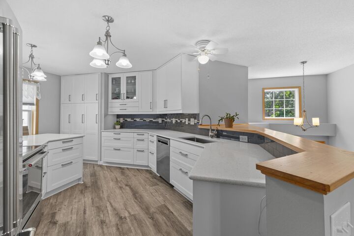 Property Photo:  6420 Christenson Lane NE  MN 55432 
