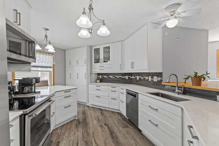 Property Photo:  6420 Christenson Lane NE  MN 55432 