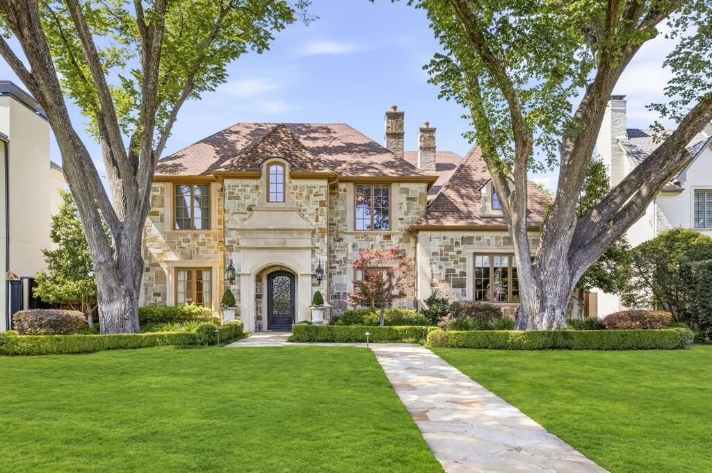 Property Photo:  7635 Bryn Mawr Drive  TX 75225 