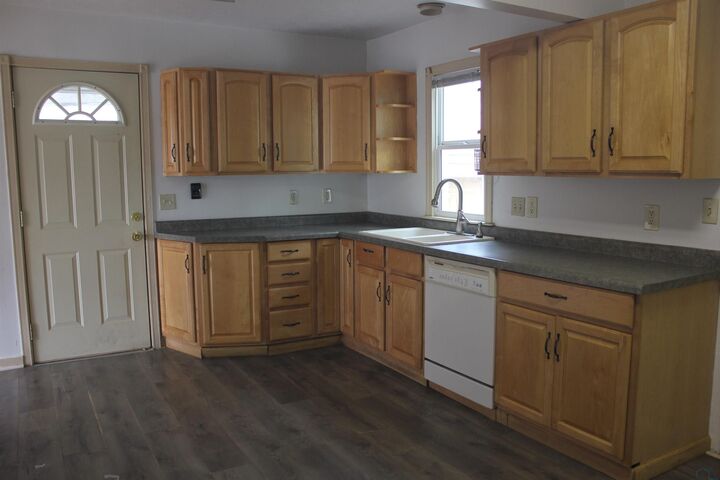 Property Photo:  814 34th St  IA 51104 