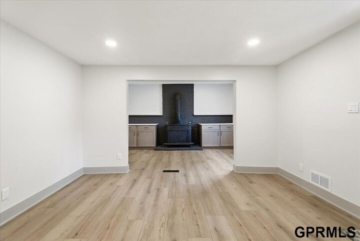 Property Photo:  702 S 15th Street  NE 68410 