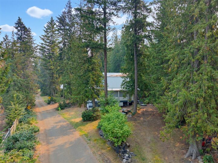 Property Photo: 1810 Archibald Road BC V0E 2W1